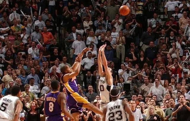 LEYU SPORTS中国官方网站-包含绝杀瞬间：最难忘的决定胜负的投篮合集的词条