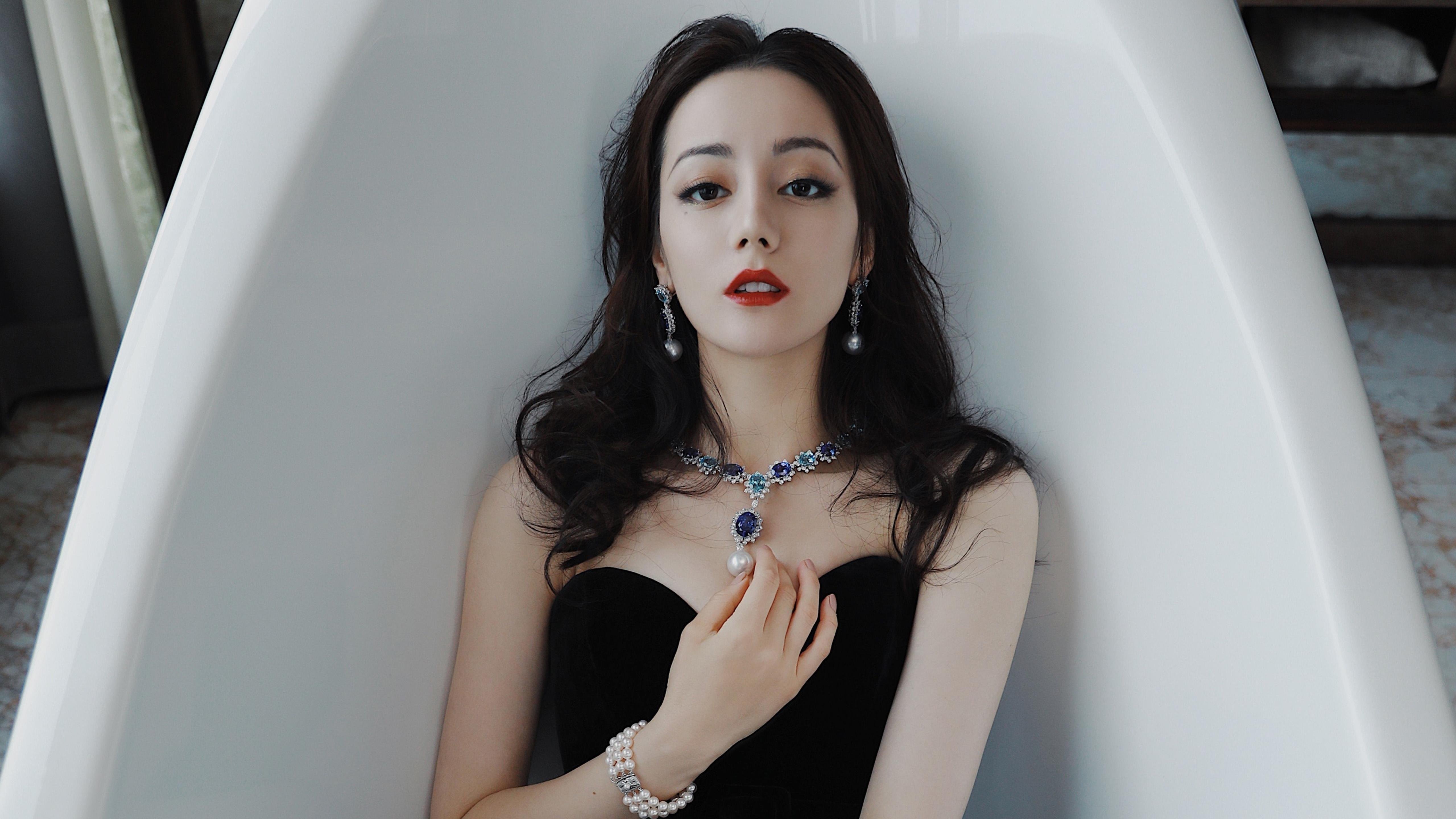 线下比赛转为线上直播,观众体验更丰富,线下赛和线上赛的区别