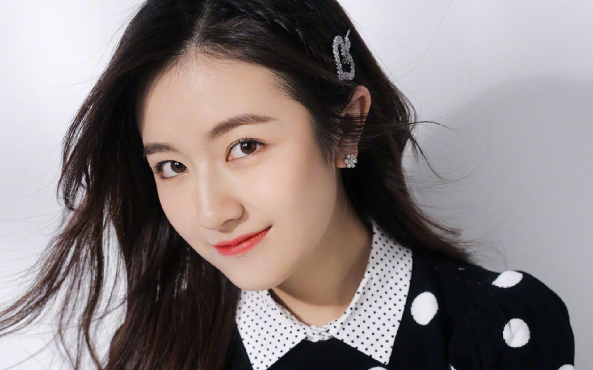 乐鱼电竞-湖人后卫因伤缺阵，球队战力下降，湖人 得分后卫